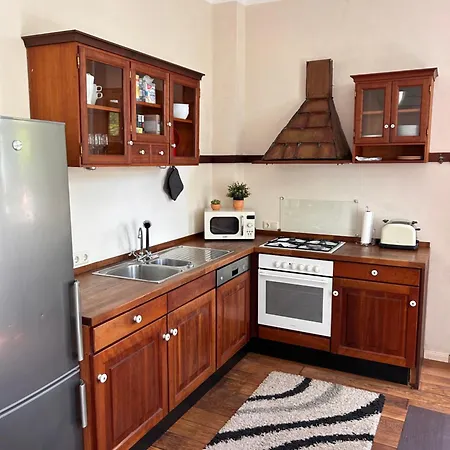 Schoene Altbauwohnung Direkt An Der Kesselschleuse! Апартаменты *