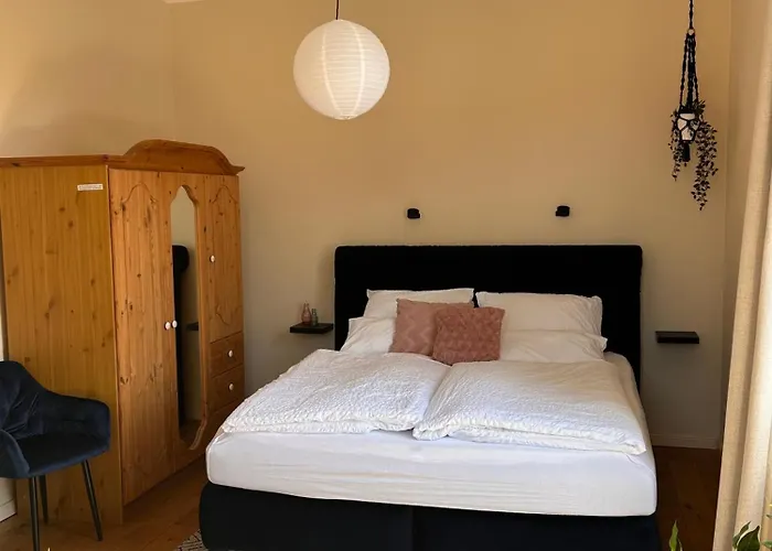 Schoene Altbauwohnung Direkt An Der Kesselschleuse! Daire *