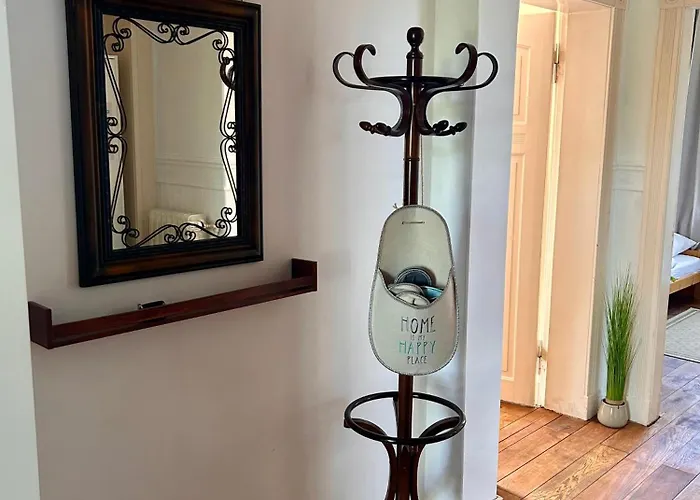 Schoene Altbauwohnung Direkt An Der Kesselschleuse! Emden