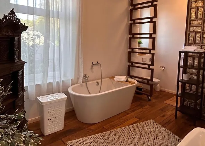 Schoene Altbauwohnung Direkt An Der Kesselschleuse! Apartman Emden